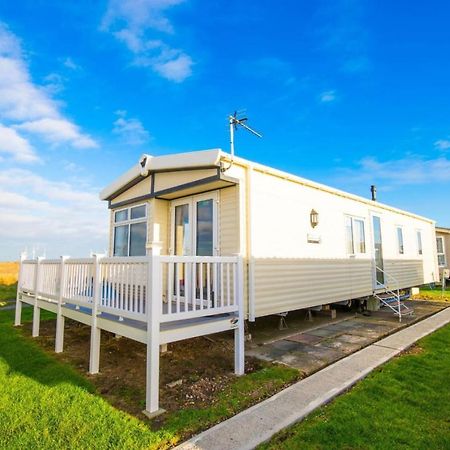 Mp124 - Camber Sands Holiday Park - Sleeps 6 - Full Decking - Beautiful Marsh Views Hotel Bagian luar foto